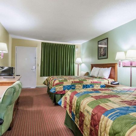 Rodeway Inn Concordia Esterno foto