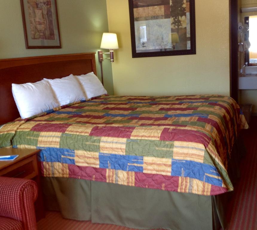Rodeway Inn Concordia Esterno foto